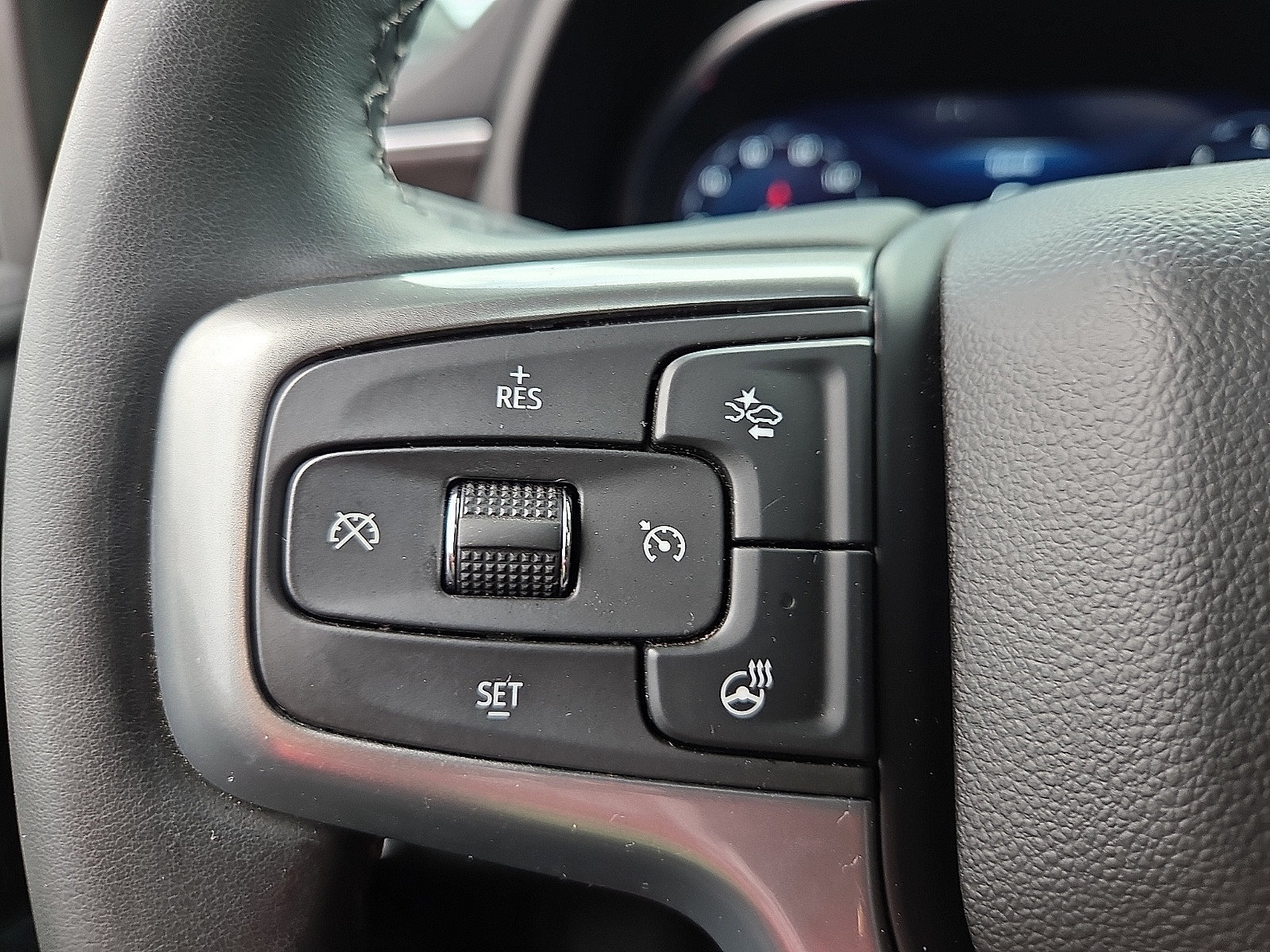Used 2023 Chevrolet Suburban Z71 w/ Luxury Package AWD/4WD image 22