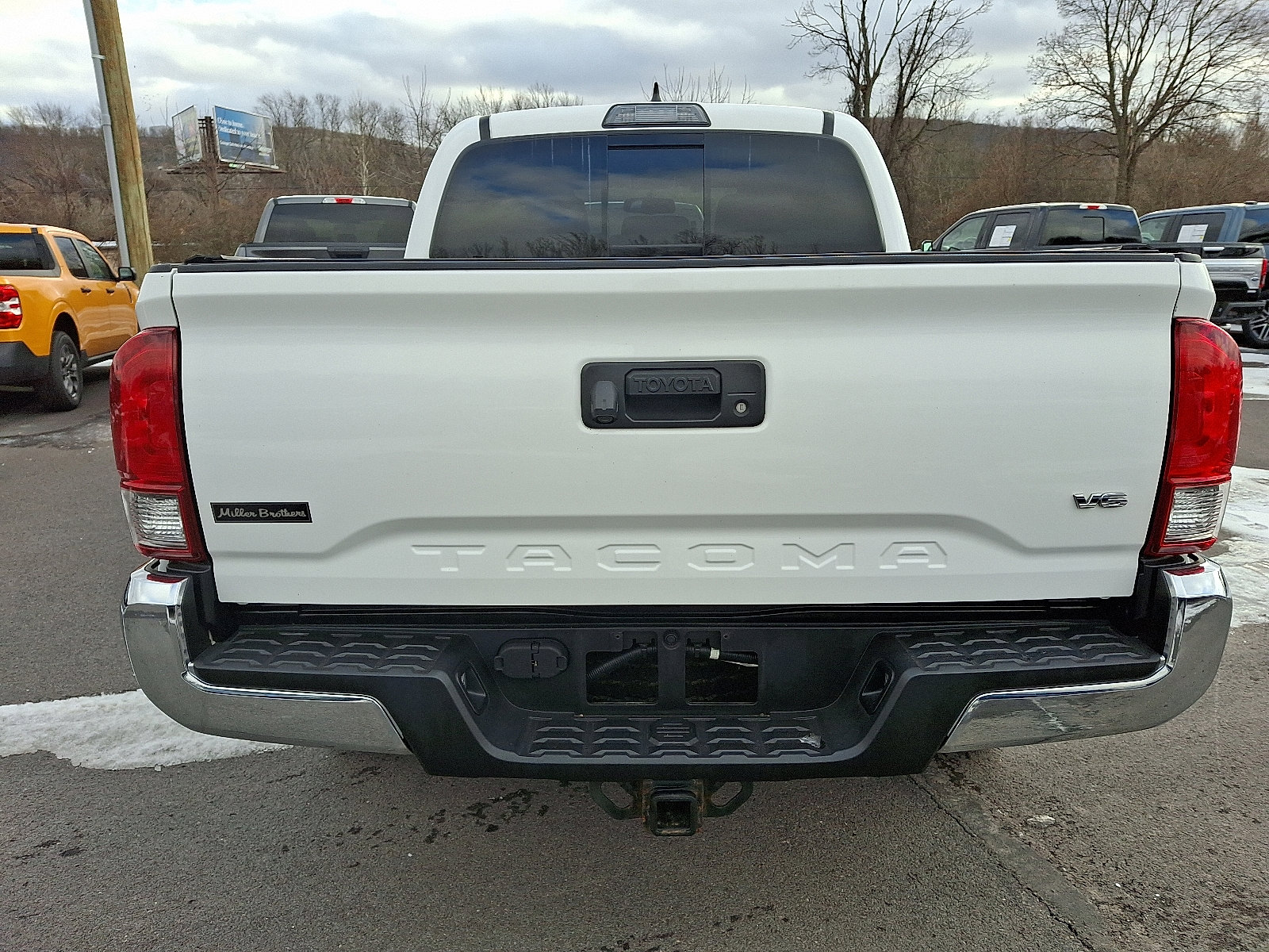 Used 2017 Toyota Tacoma TRD Off-Road image 9