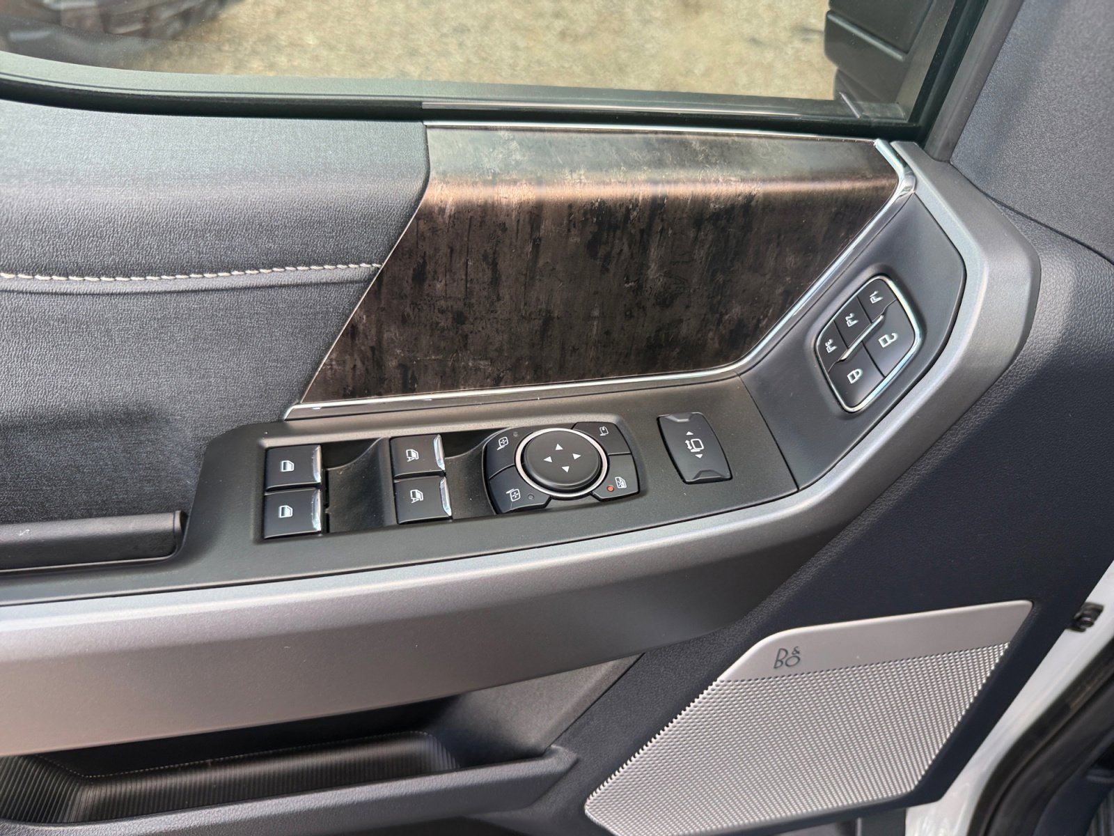 Certified 2025 Ford F250 Lariat w/ Lariat Ultimate Package image 13