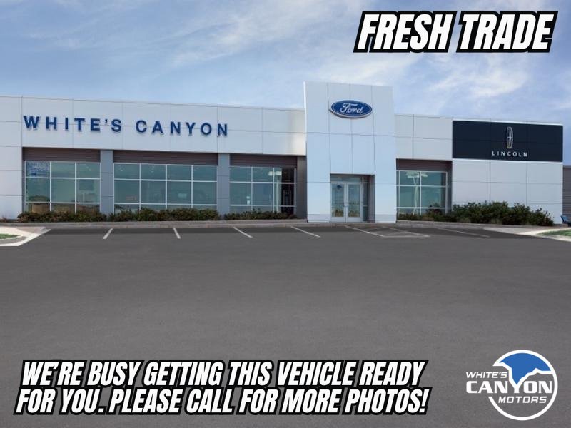 Used 2023 GMC Yukon XL Denali AWD/4WD image 6