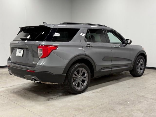 Certified 2024 Ford Explorer XLT w/ Equipment Group 202A AWD/4WD image 12