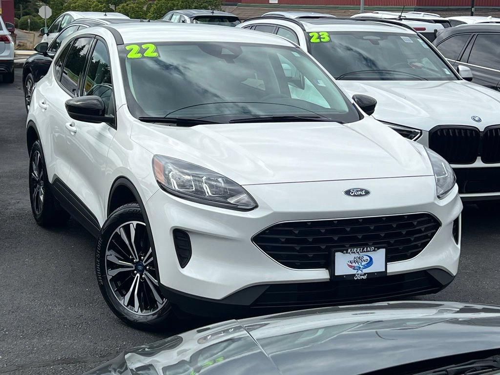 Certified 2022 Ford Escape SE w/ SE Sport Appearance Package