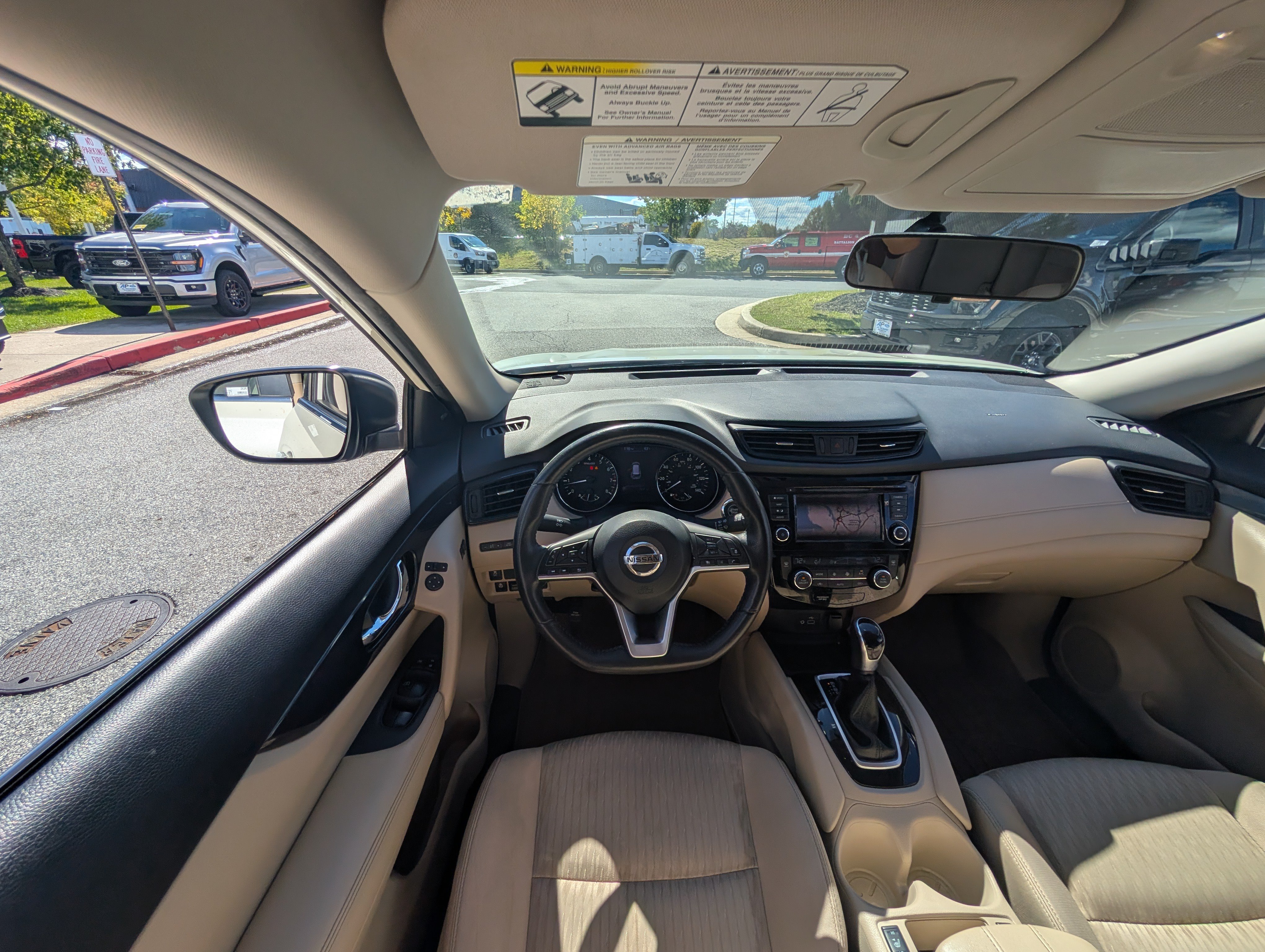 Used 2018 Nissan Rogue SV w/ Premium Package AWD/4WD image 19
