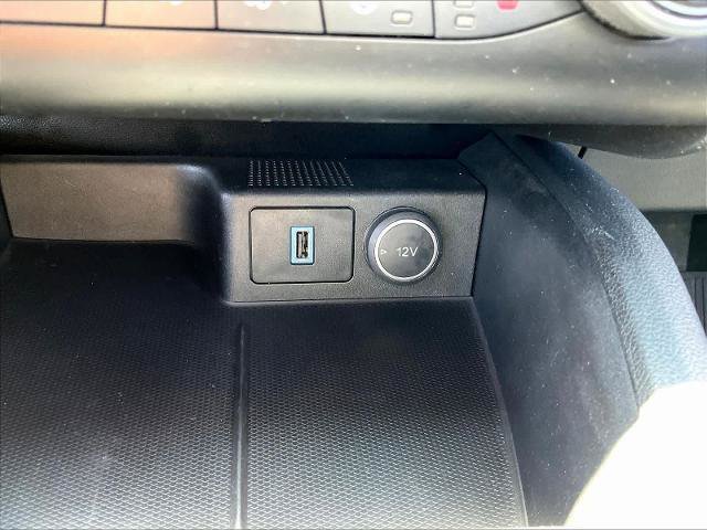 Certified 2020 Ford Escape Titanium AWD/4WD image 18