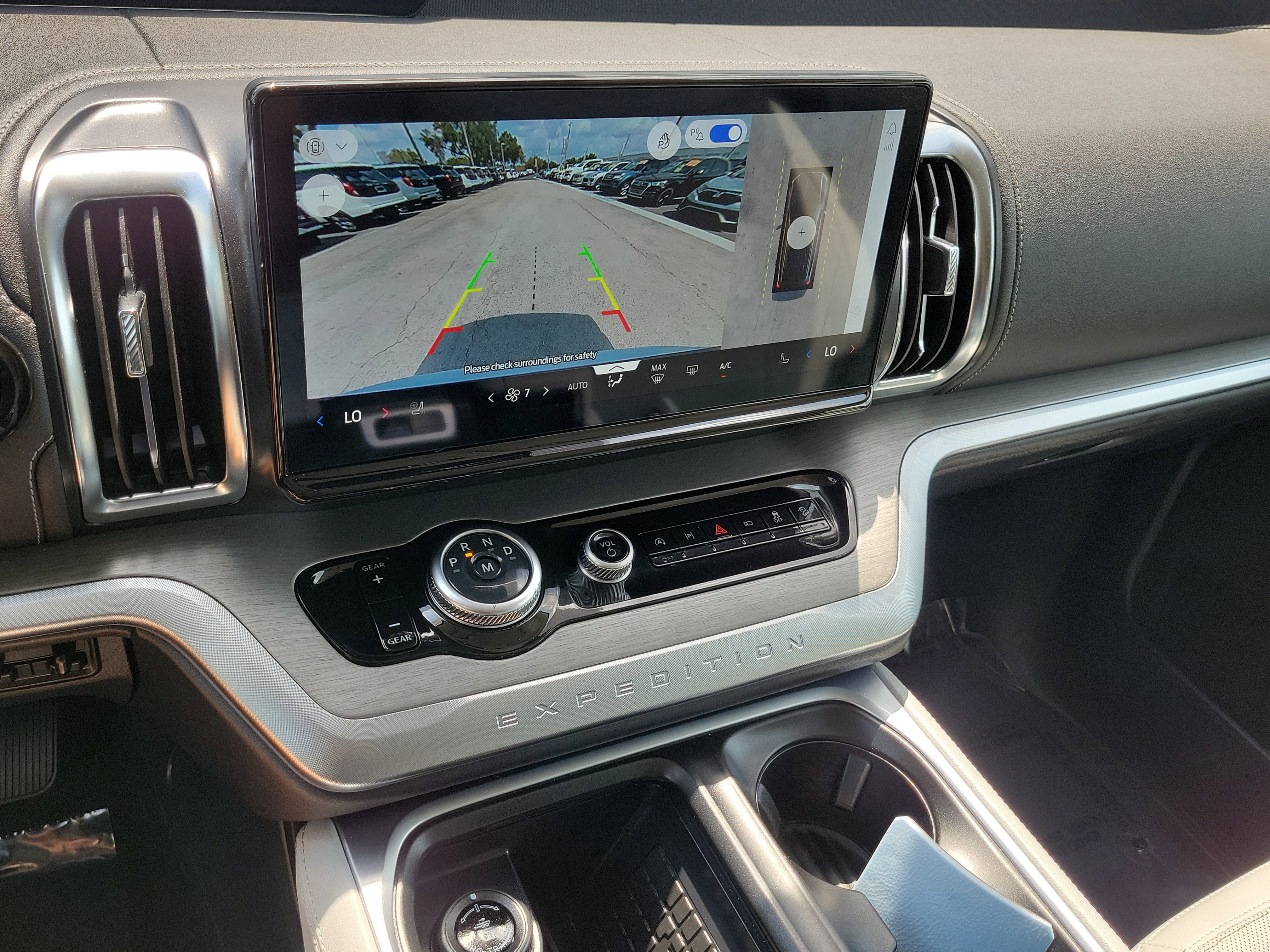 Certified 2025 Ford Expedition Max Platinum w/ Driver's Package image 26