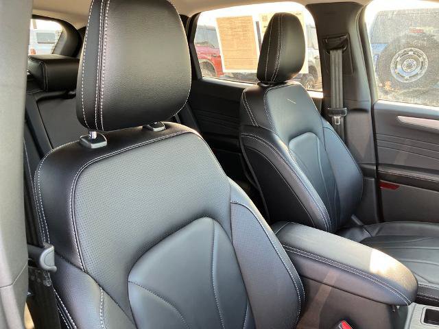 Certified 2025 Ford Escape Platinum w/ Premium Technology Package AWD/4WD image 20