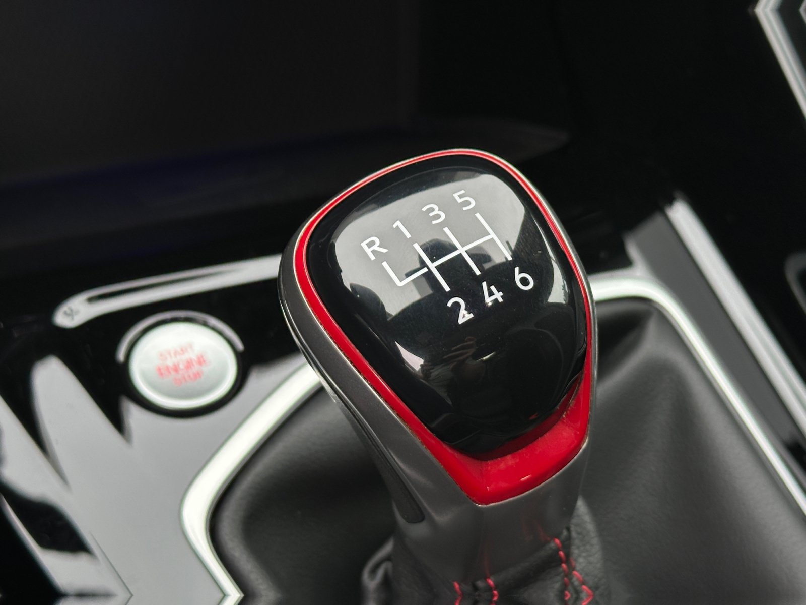 Used 2024 Volkswagen GTI SE FWD image 26