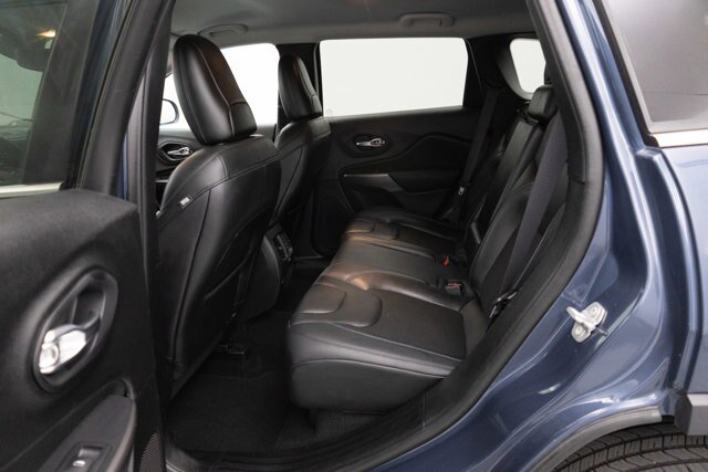 Used 2021 Jeep Cherokee Latitude Plus FWD image 25