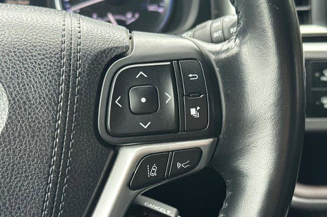 Used 2018 Toyota Highlander Limited image 22