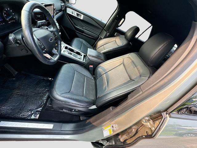 Certified 2020 Ford Explorer Limited AWD/4WD image 17