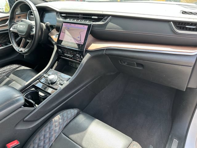 Used 2022 Jeep Grand Cherokee L Summit w/ Advanced Protech Group IV AWD/4WD image 9