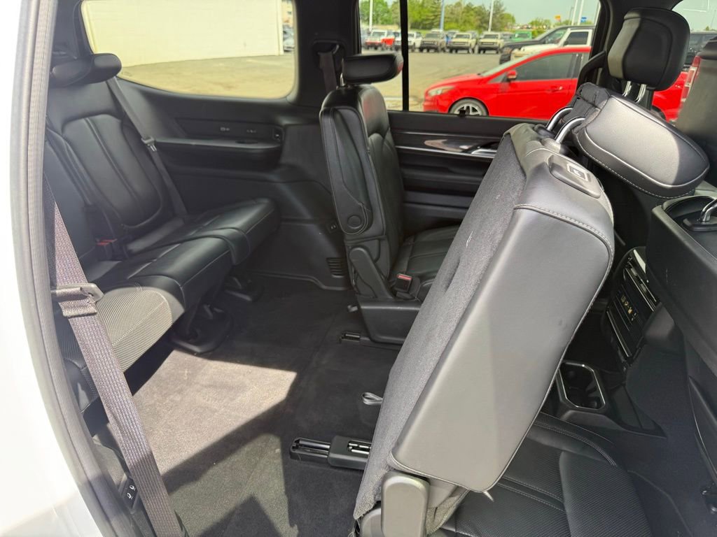 Used 2022 Jeep Wagoneer Series III w/ Convenience Group I AWD/4WD image 59