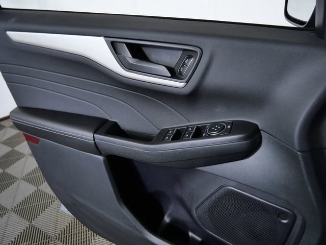 Certified 2022 Ford Escape SE w/ Cold Weather Package image 25