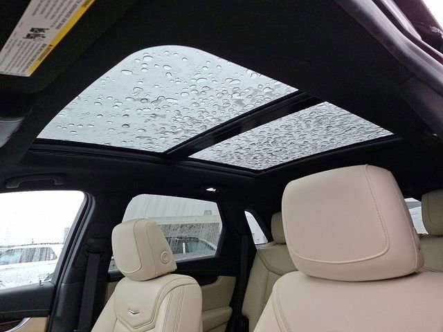 Used 2017 Cadillac XT5 Luxury w/ Driver Awareness Package image 15