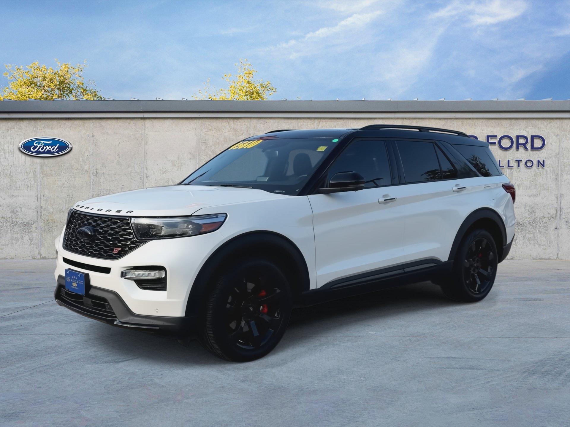 Certified 2023 Ford Explorer ST w/ Equipment Group 401A AWD/4WD image 4