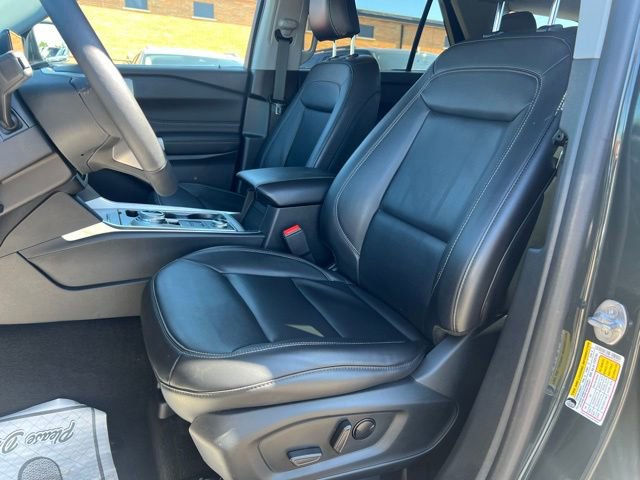 Certified 2023 Ford Explorer XLT w/ Equipment Group 202A AWD/4WD image 17