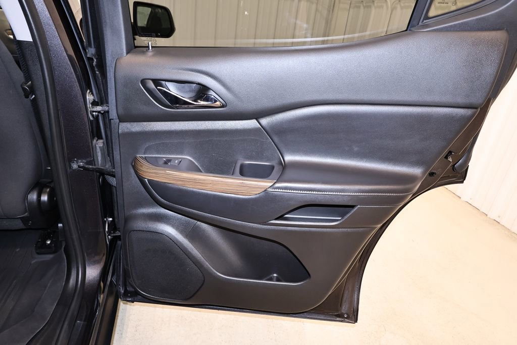 Used 2019 GMC Acadia SLE w/ Driver Alert Package I image 23