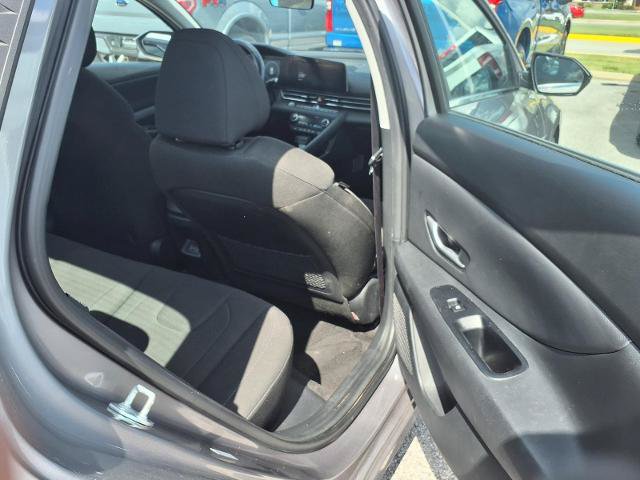 Used 2025 Hyundai Elantra SEL FWD image 27