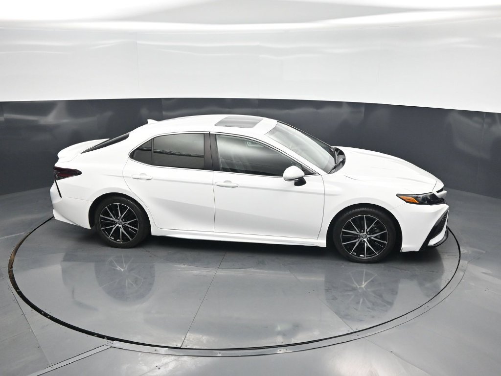 Used 2023 Toyota Camry SE w/ Cold Weather Package FWD image 48