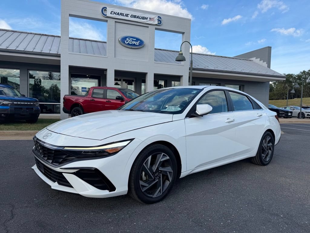 Used 2025 Hyundai Elantra SEL