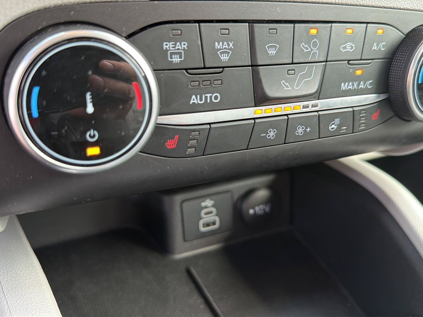 Certified 2025 Ford Escape Active w/ Cold Weather Package FWD image 27