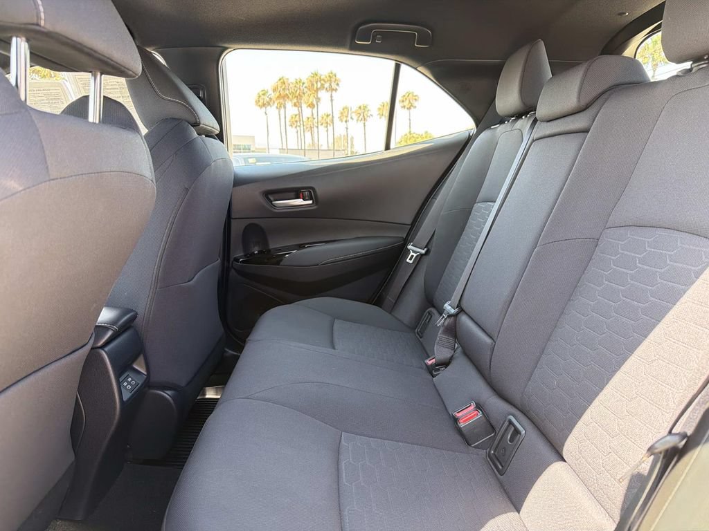 Used 2025 Toyota Corolla SE w/ SE Package FWD image 19