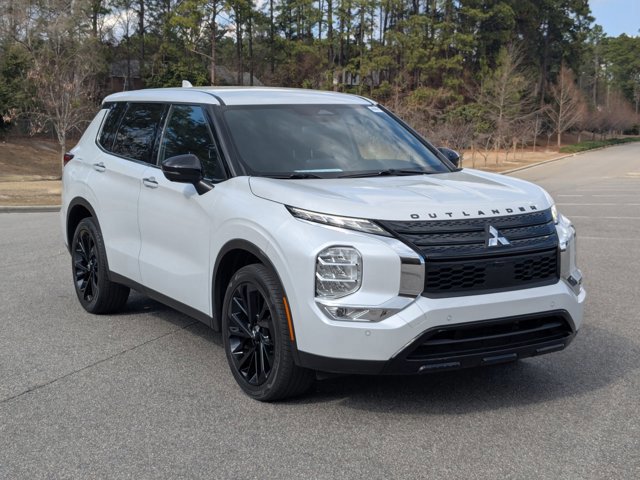 Used 2023 Mitsubishi Outlander SE image 7