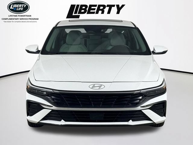 Used 2025 Hyundai Elantra Limited FWD image 9