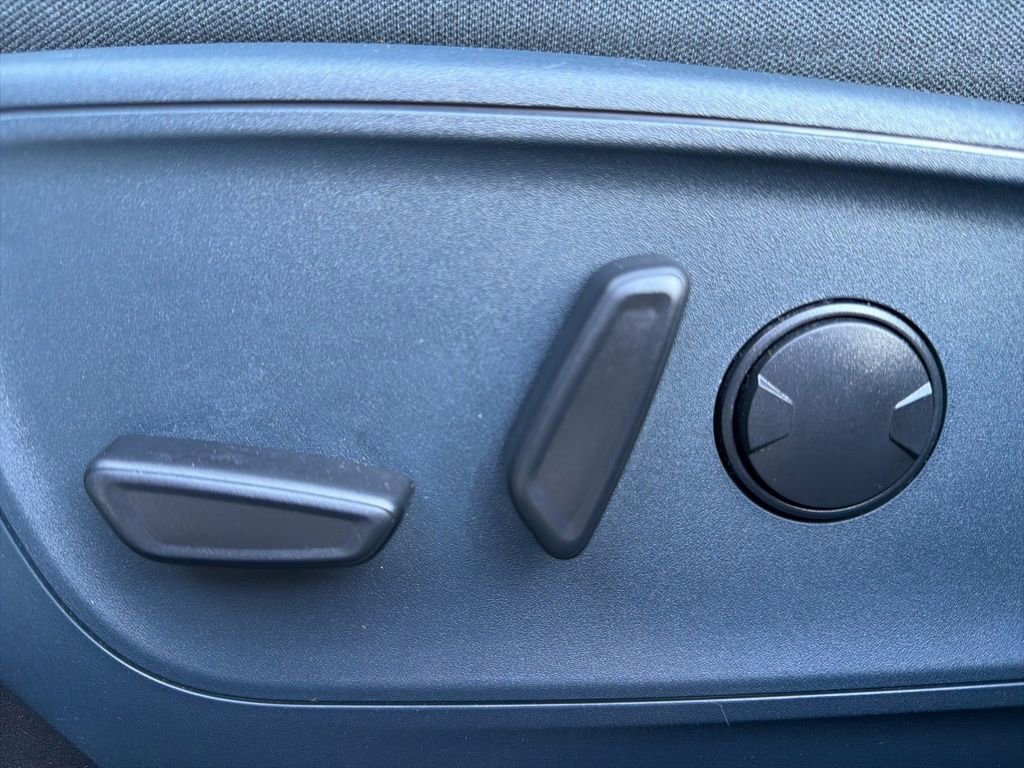 Certified 2024 Ford Maverick XLT w/ XLT Luxury Package image 12