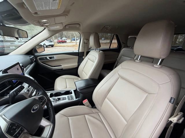 Certified 2023 Ford Explorer XLT w/ Equipment Group 202A image 17