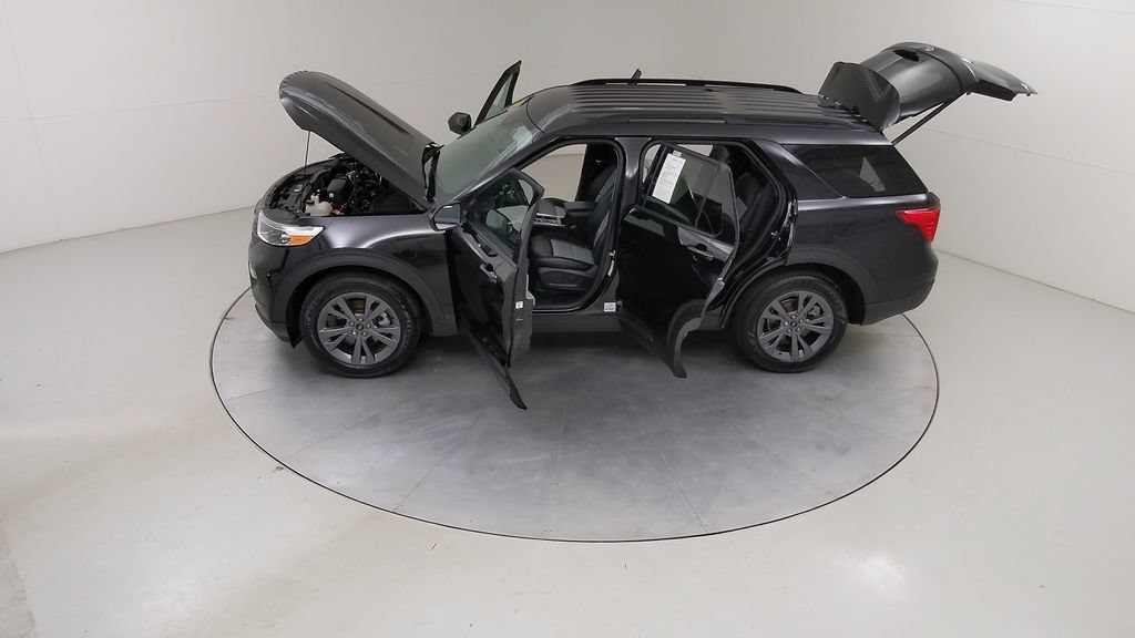 Certified 2024 Ford Explorer XLT w/ Equipment Group 202A AWD/4WD image 55