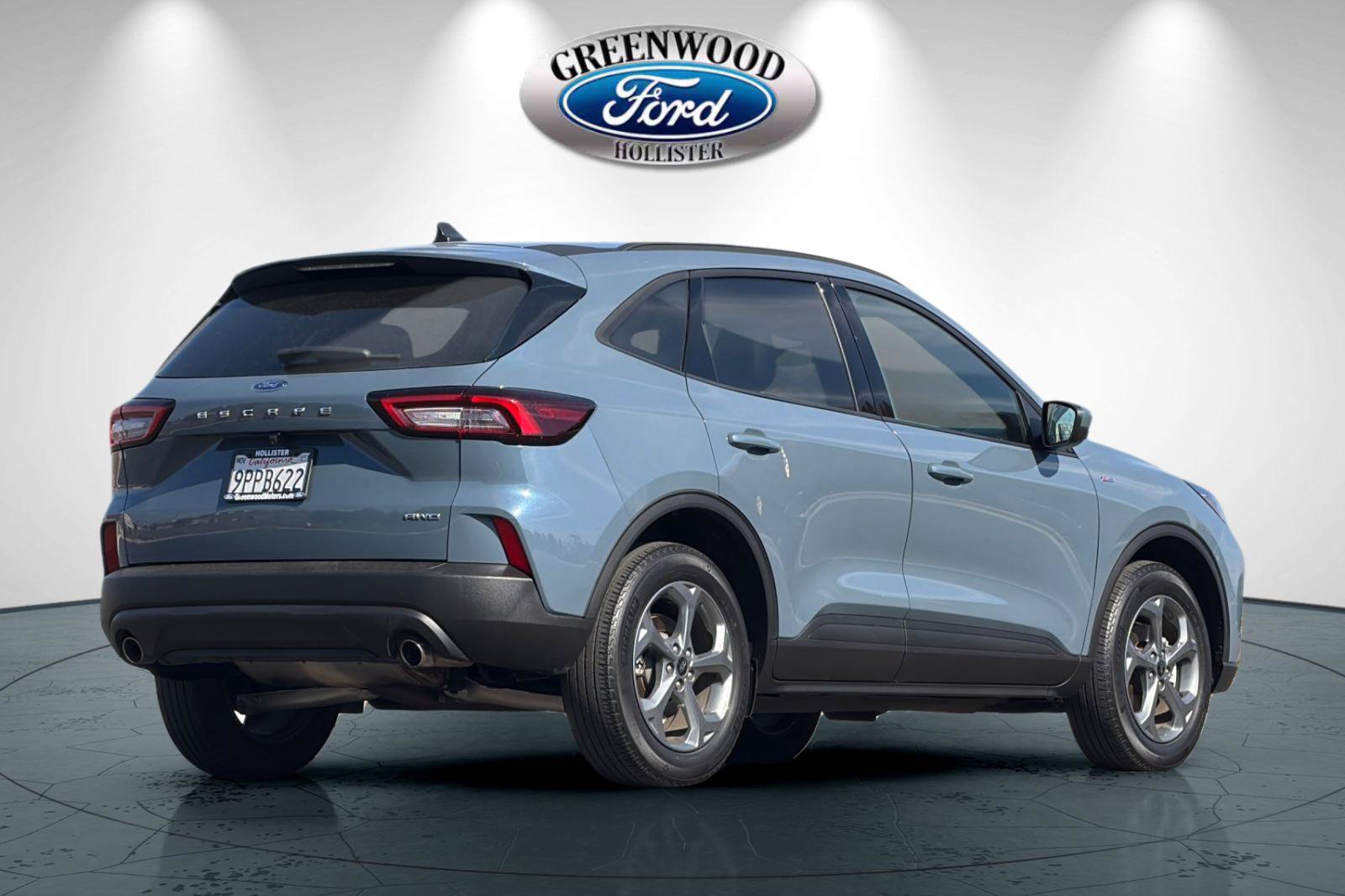 Certified 2025 Ford Escape ST-Line Select AWD/4WD image 4