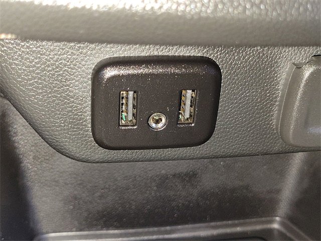 Used 2023 Chevrolet Traverse LT image 15