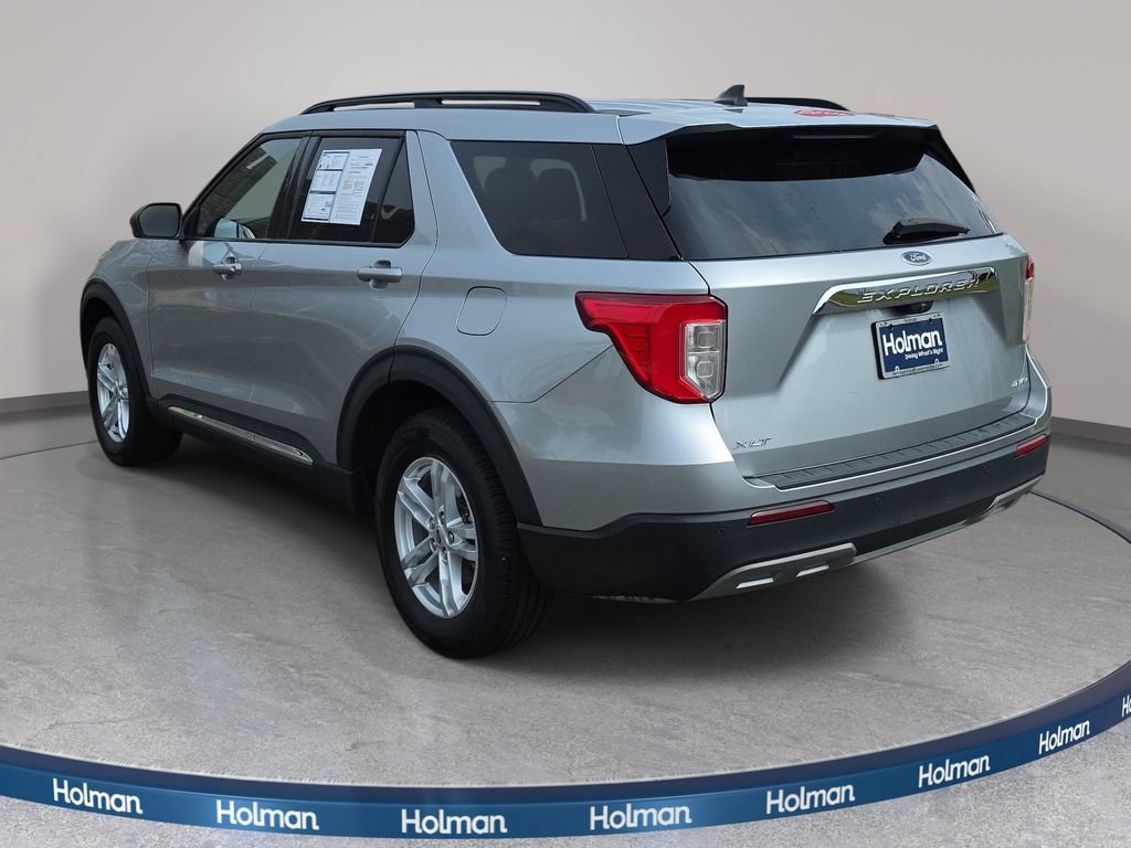 Certified 2022 Ford Explorer XLT w/ Equipment Group 202A AWD/4WD image 7