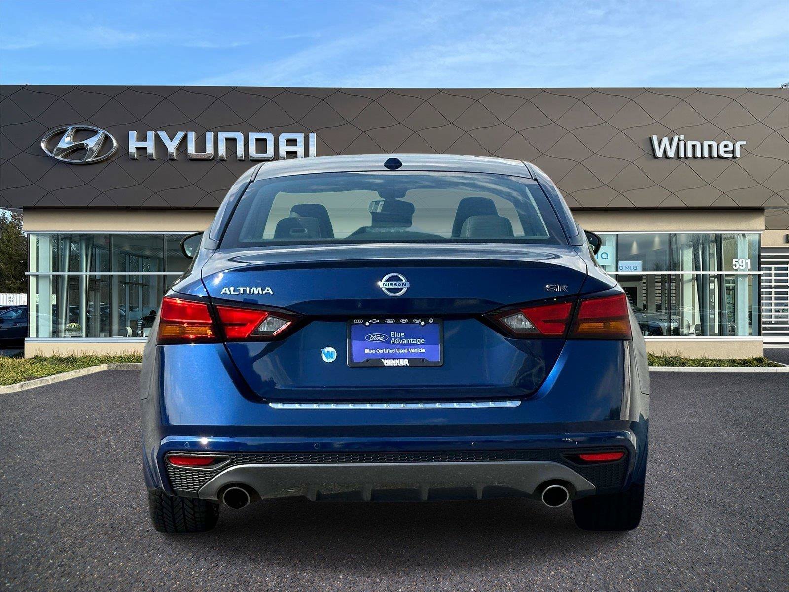Used 2022 Nissan Altima 2.5 SR FWD image 4