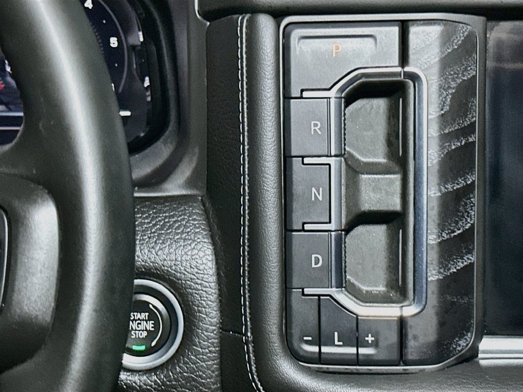Used 2023 GMC Yukon Denali AWD/4WD image 17