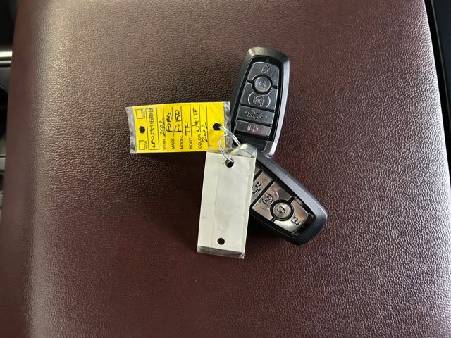 Certified 2022 Ford F150 Lariat w/ Equipment Group 502A High image 31