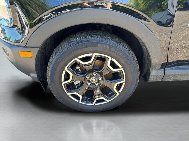 Certified 2025 Ford Bronco Sport Outer Banks w/ Outer Banks Tech Package+ AWD/4WD image 33