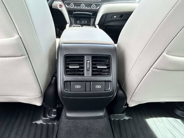 Used 2022 Honda Accord Touring image 6