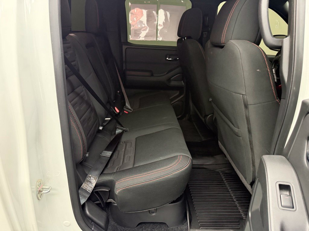 Used 2024 Nissan Frontier PRO-4X w/ Technology Package AWD/4WD image 39
