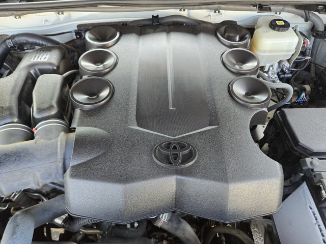 Used 2021 Toyota 4Runner SR5 AWD/4WD image 29