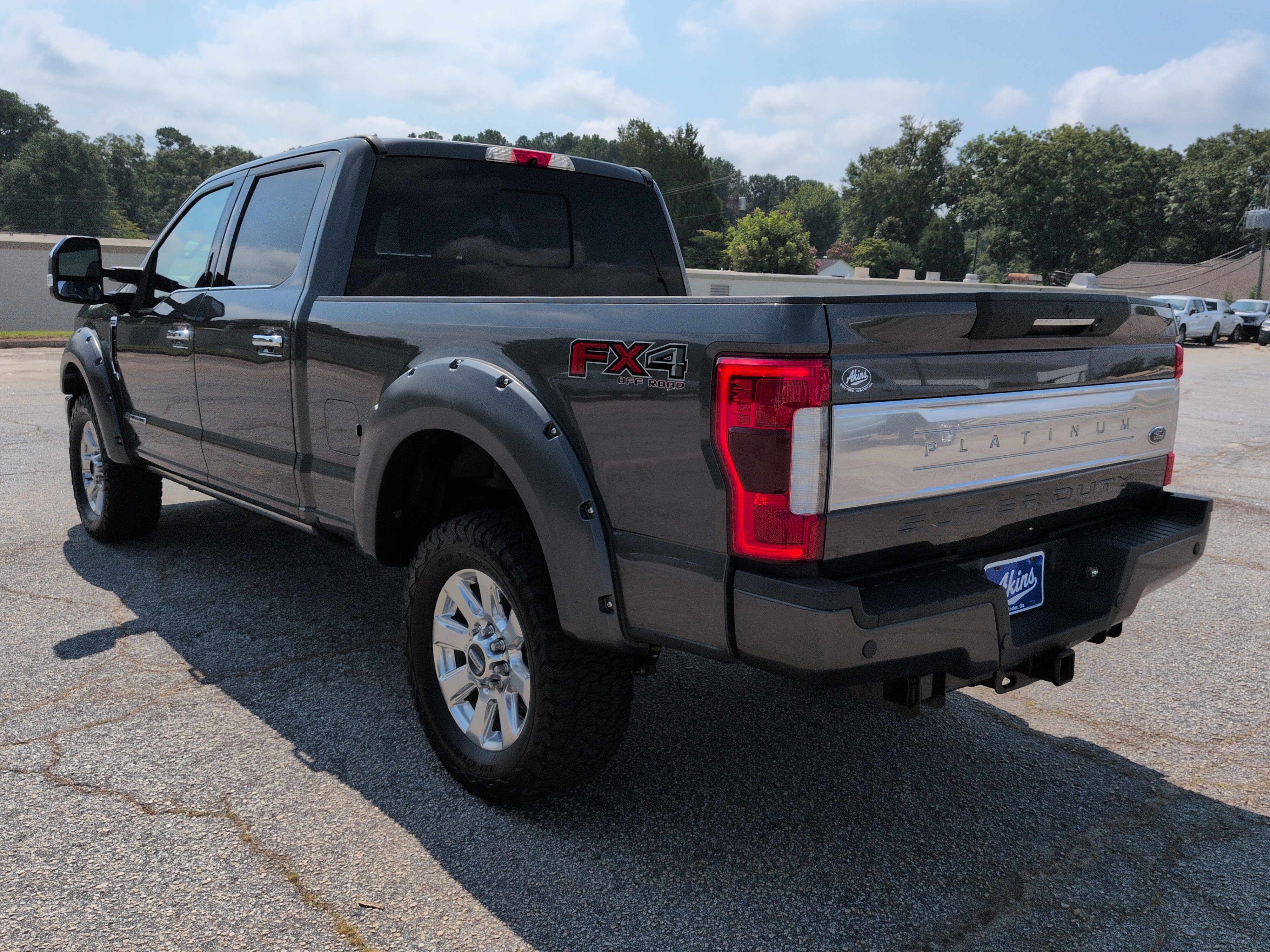 Certified 2018 Ford F250 Platinum w/ Platinum Ultimate Package AWD/4WD image 5