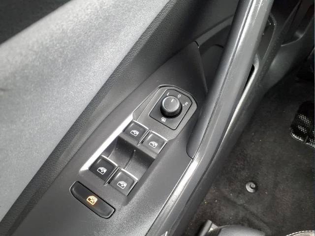 Used 2025 Volkswagen Jetta SE FWD image 20