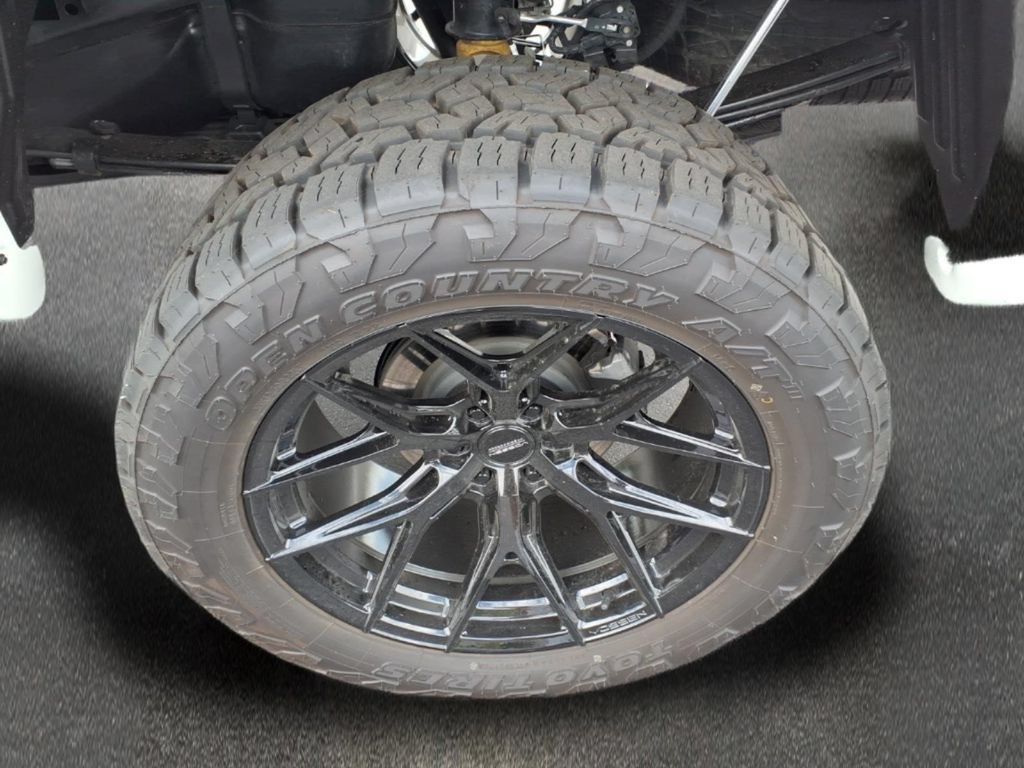 Certified 2025 Ford F150 Platinum w/ Equipment Group 702A High AWD/4WD image 25