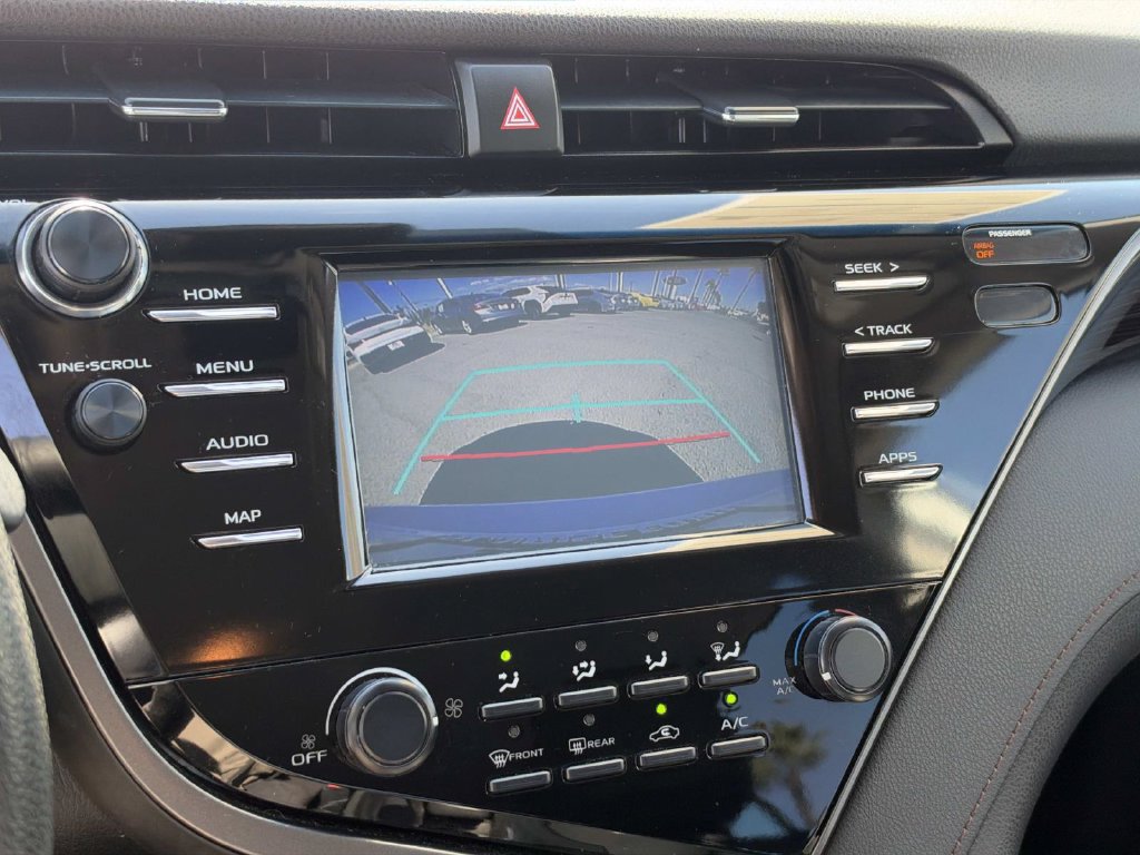 Used 2019 Toyota Camry LE FWD image 25