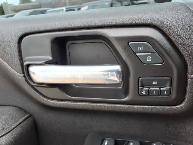 Used 2022 GMC Sierra 2500 AT4 w/ Gooseneck/5TH Wheel Package AWD/4WD image 16