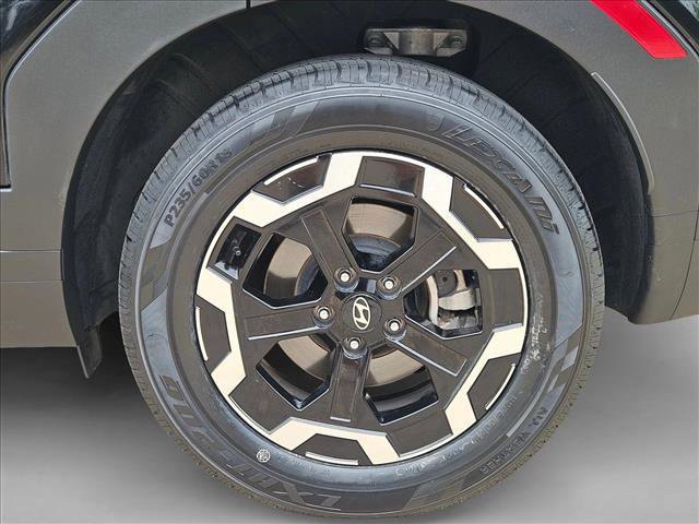 Used 2025 Hyundai Santa Fe SE image 24