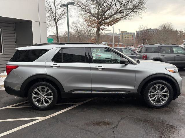 Certified 2022 Ford Explorer XLT w/ Equipment Group 202A image 7