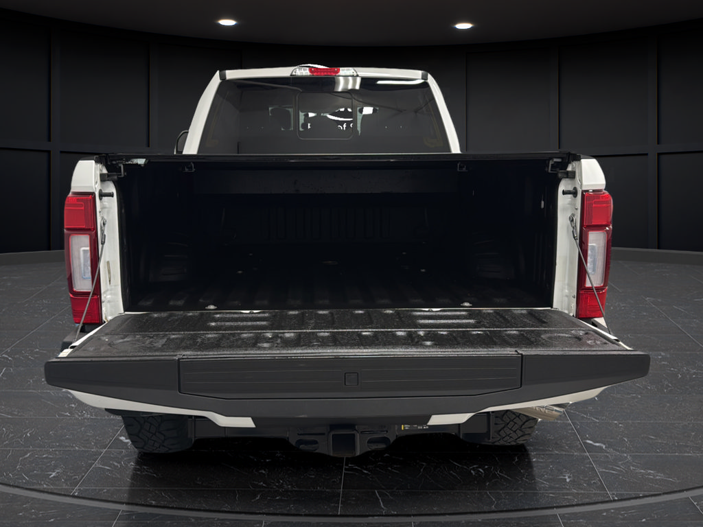 Certified 2022 Ford F350 Lariat w/ Tremor Off-Road Package AWD/4WD image 27