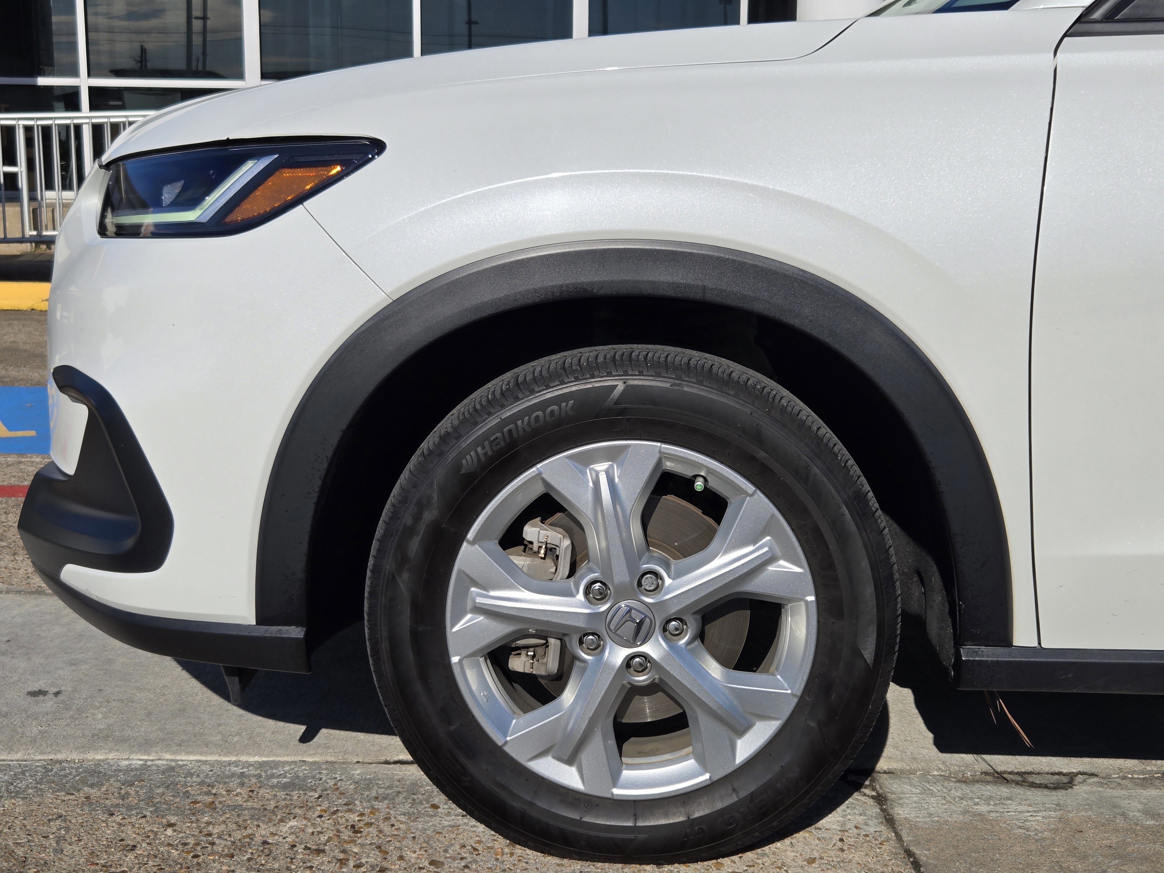 Used 2023 Honda HR-V LX image 5